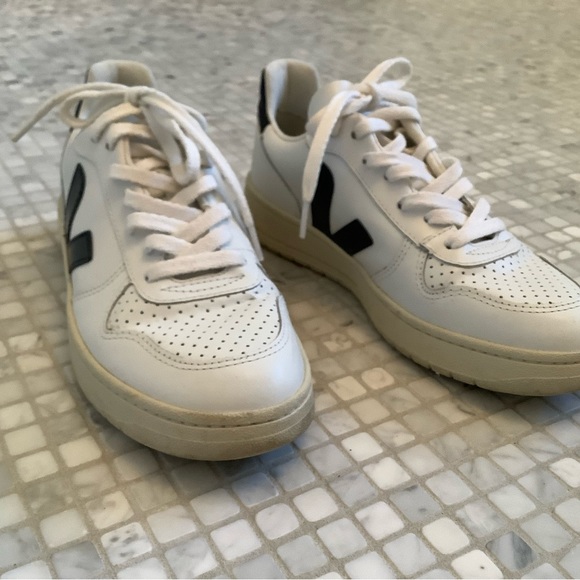 Veja V-10 - Picture 1 of 6